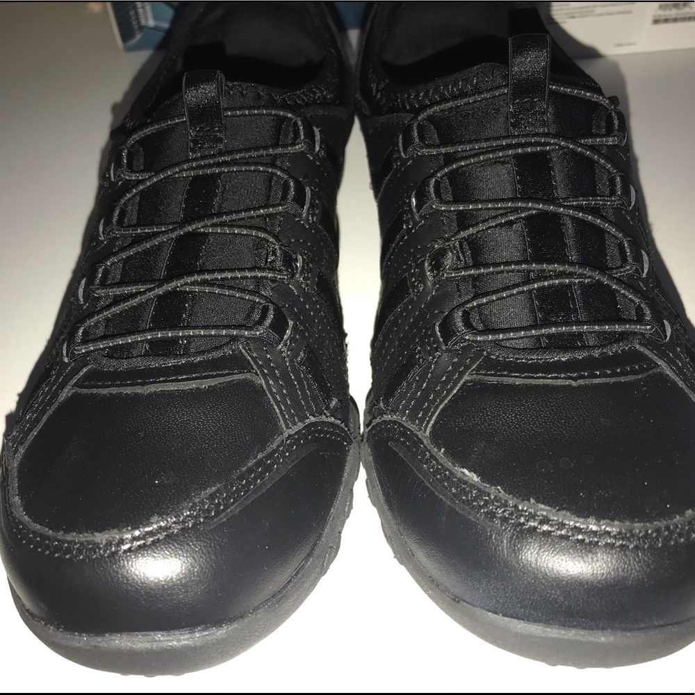 Black Skechers Slip-Resistant